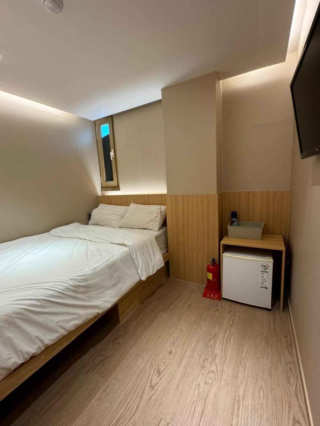 Well Plus Guest House Сеул Екстериор снимка